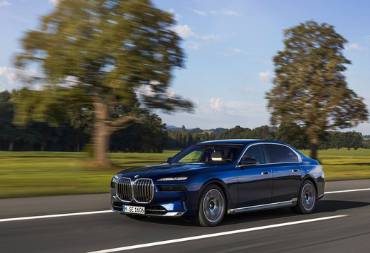 Review 2023 BMW 7