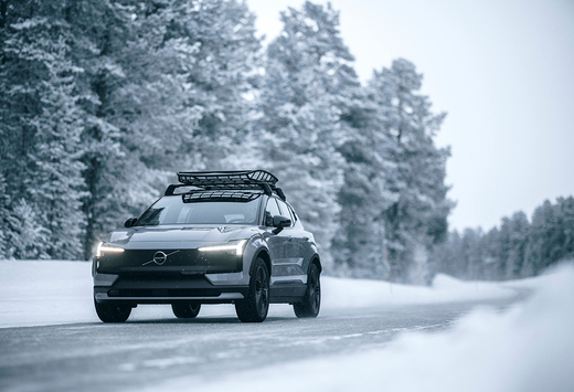 Review Volvo EX30 Cross-Country Twin Power Performance (2025)