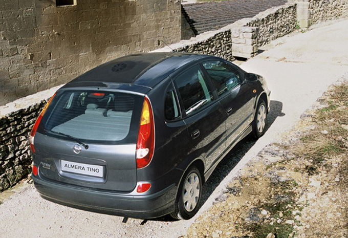 Nissan Almera Tino 2.2 dCi 136 Tekna (2000) technische Nissan Almera Tino 2.2 dCi 136 Tekna (2000) technische