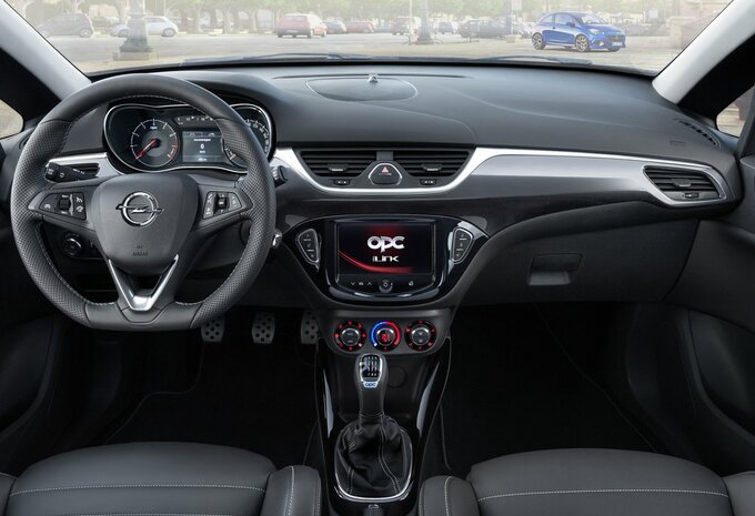 http://static.moniteurautomobile.be/imgcontrol/images_tmp/clients/moniteur/c680-d465/content/medias/images/cars/opel/corsa/opel--corsa-3p--2016/opel--corsa-3p--2016-m-4.jpg