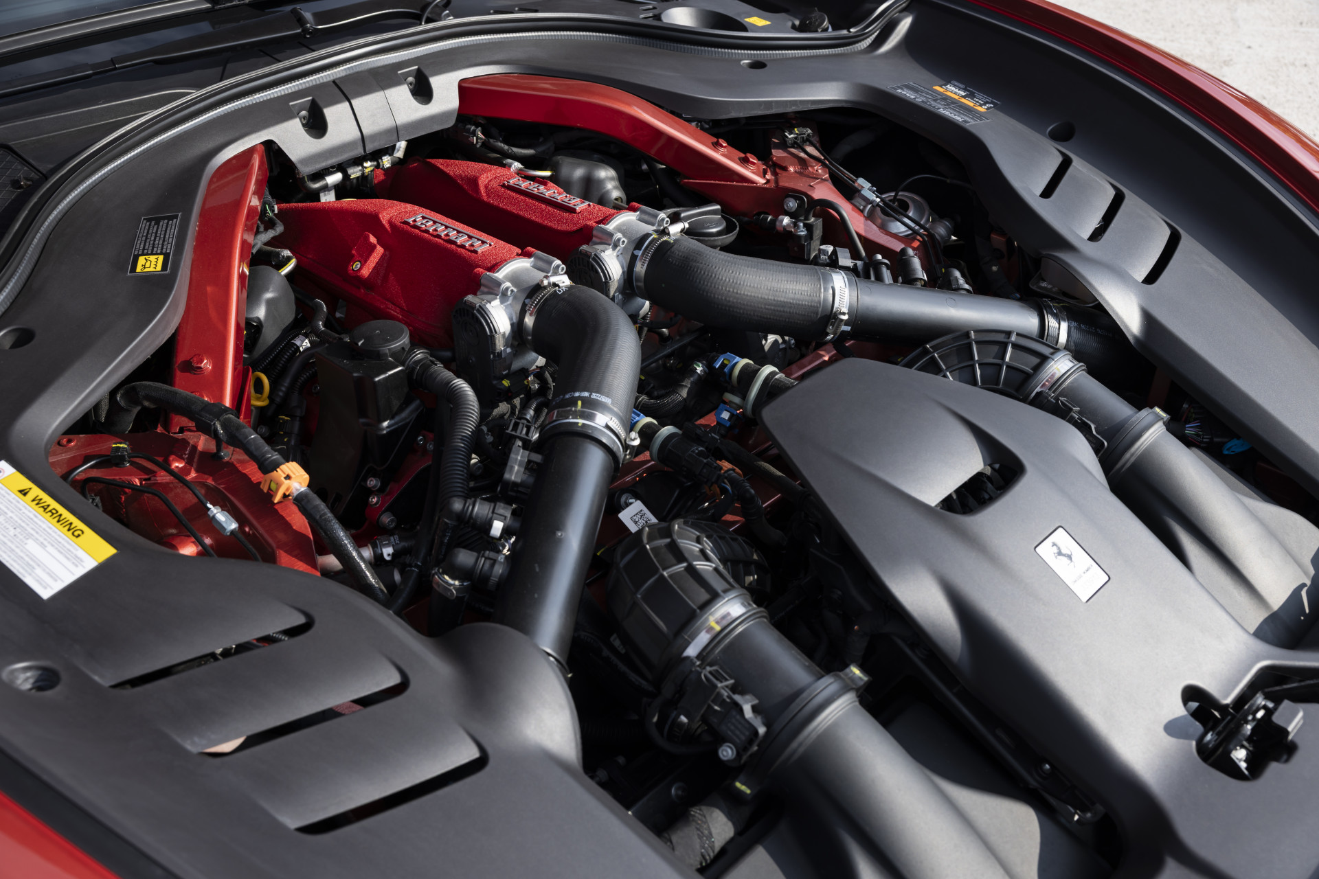 Review Ferrari Amalfi Spider (2026)