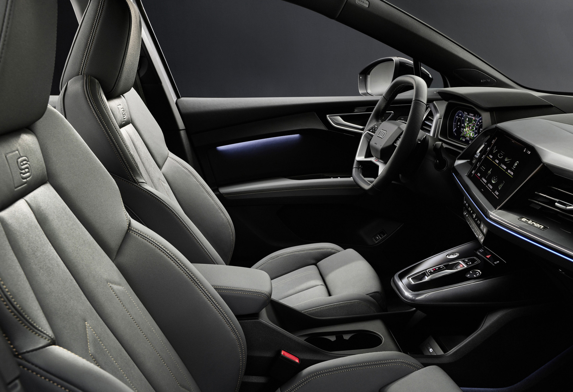 Ultieme native dozijn Officieel: 2021 Audi Q4 E-Tron (Sportback) + prijzen! - AutoWereld