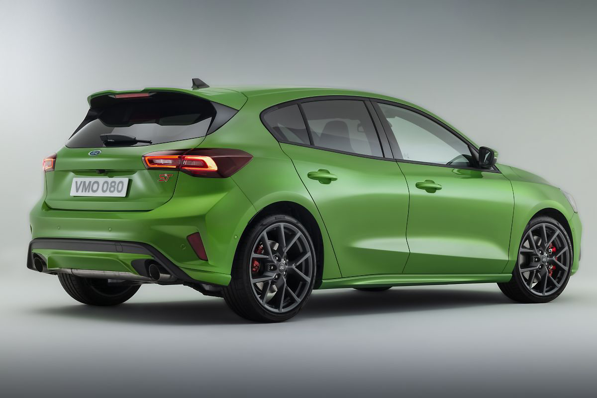 2022 Facelift Ford Focus ST Mean Green