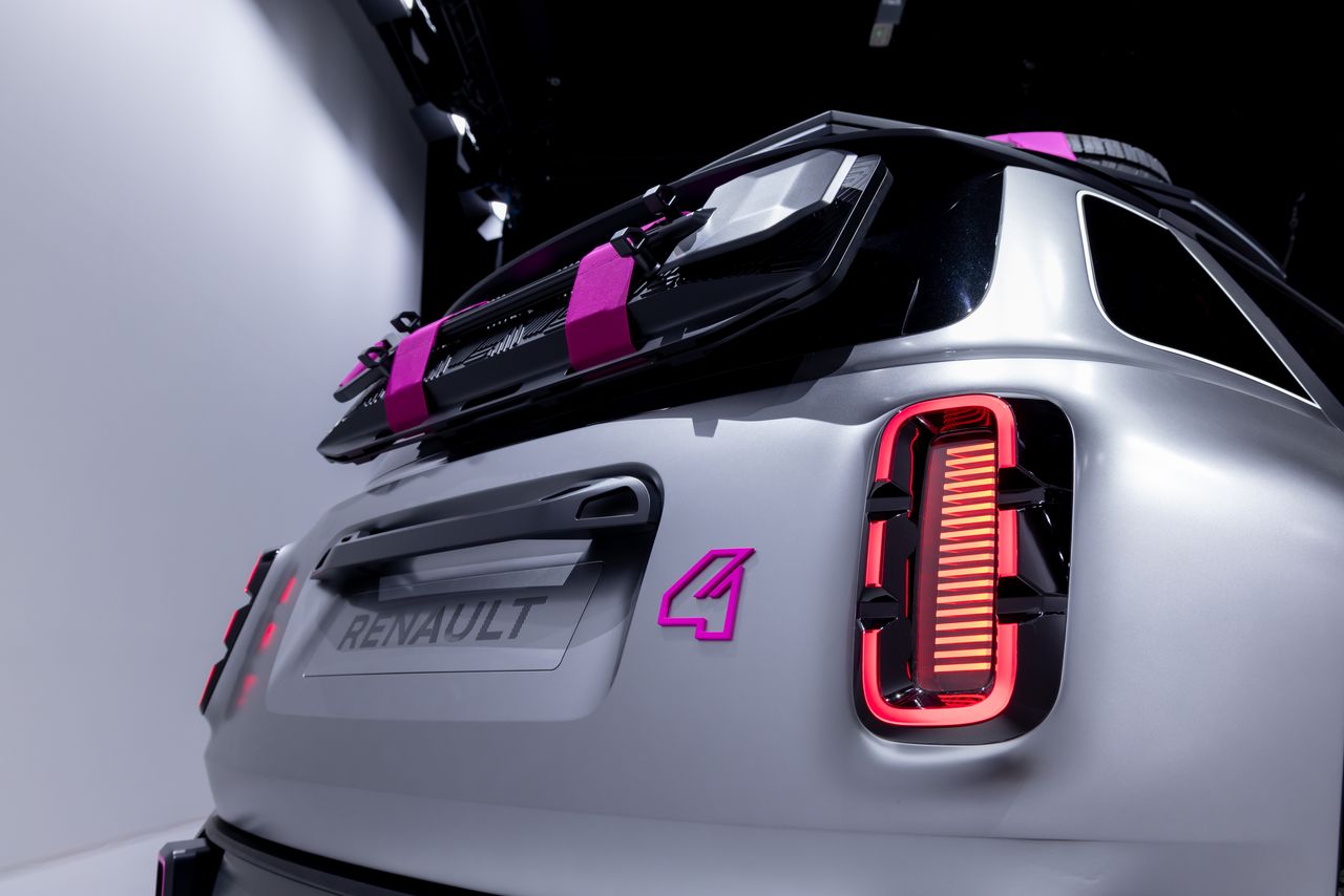 2022 Paris Renault 4Ever EV Concept