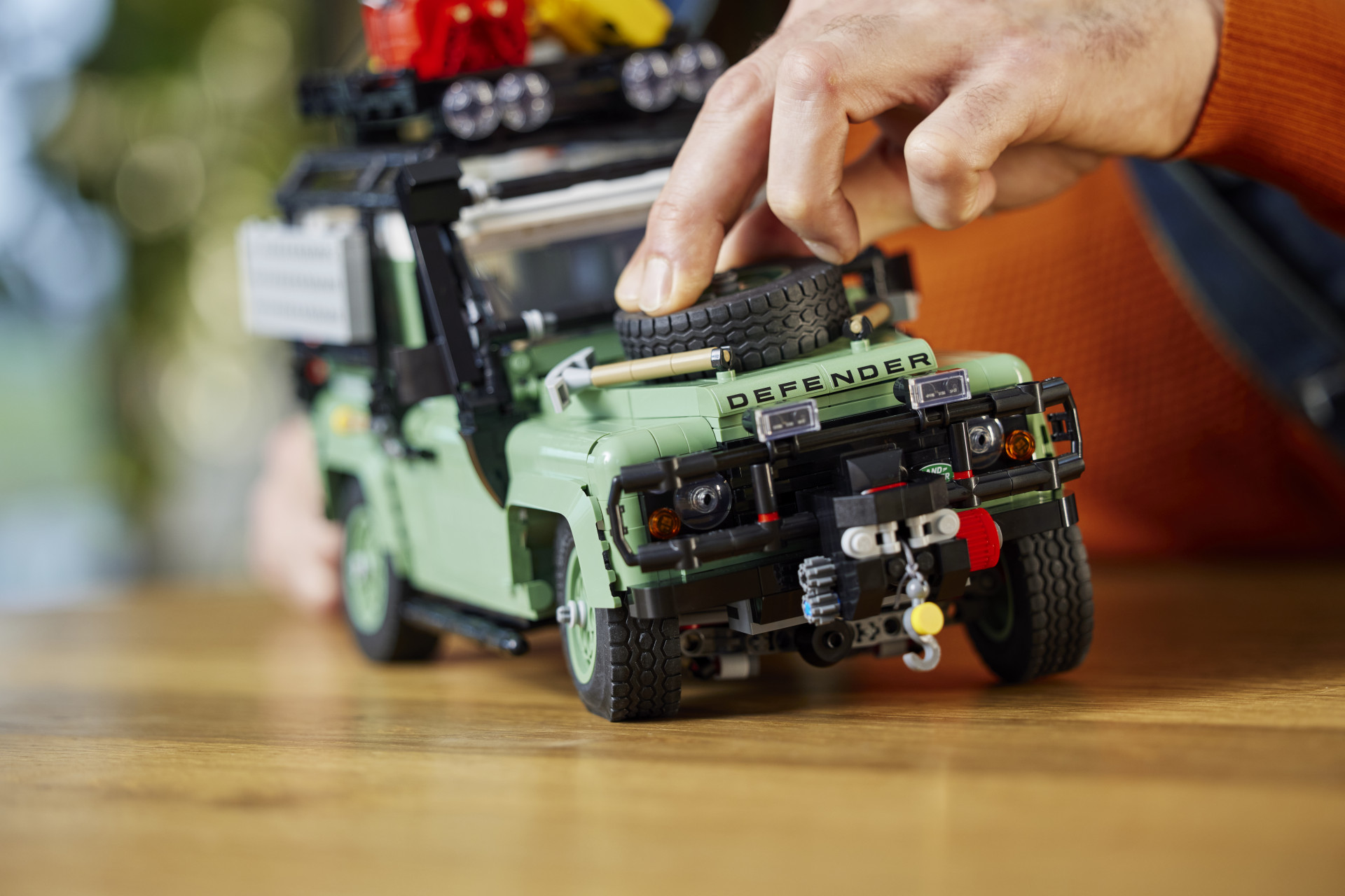 Maan appel verantwoordelijkheid Lego brengt bouwdoos uit van klassieke Land Rover Defender | AutoGids
