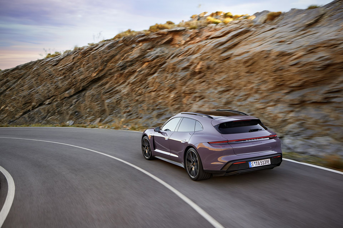 Porsche Taycan Turbo S Sports Turismo