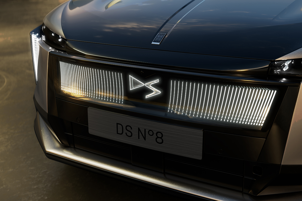 2025 DS N°8