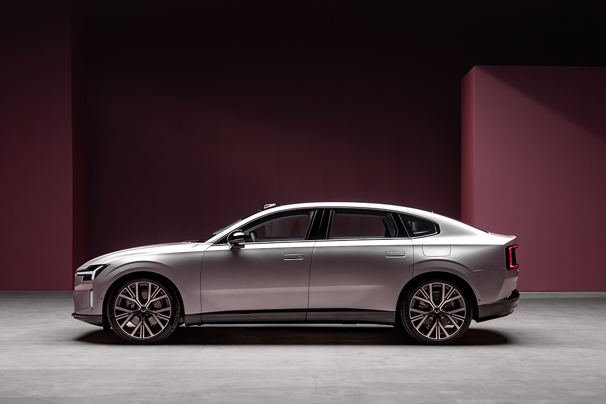 2025 Volvo ES90