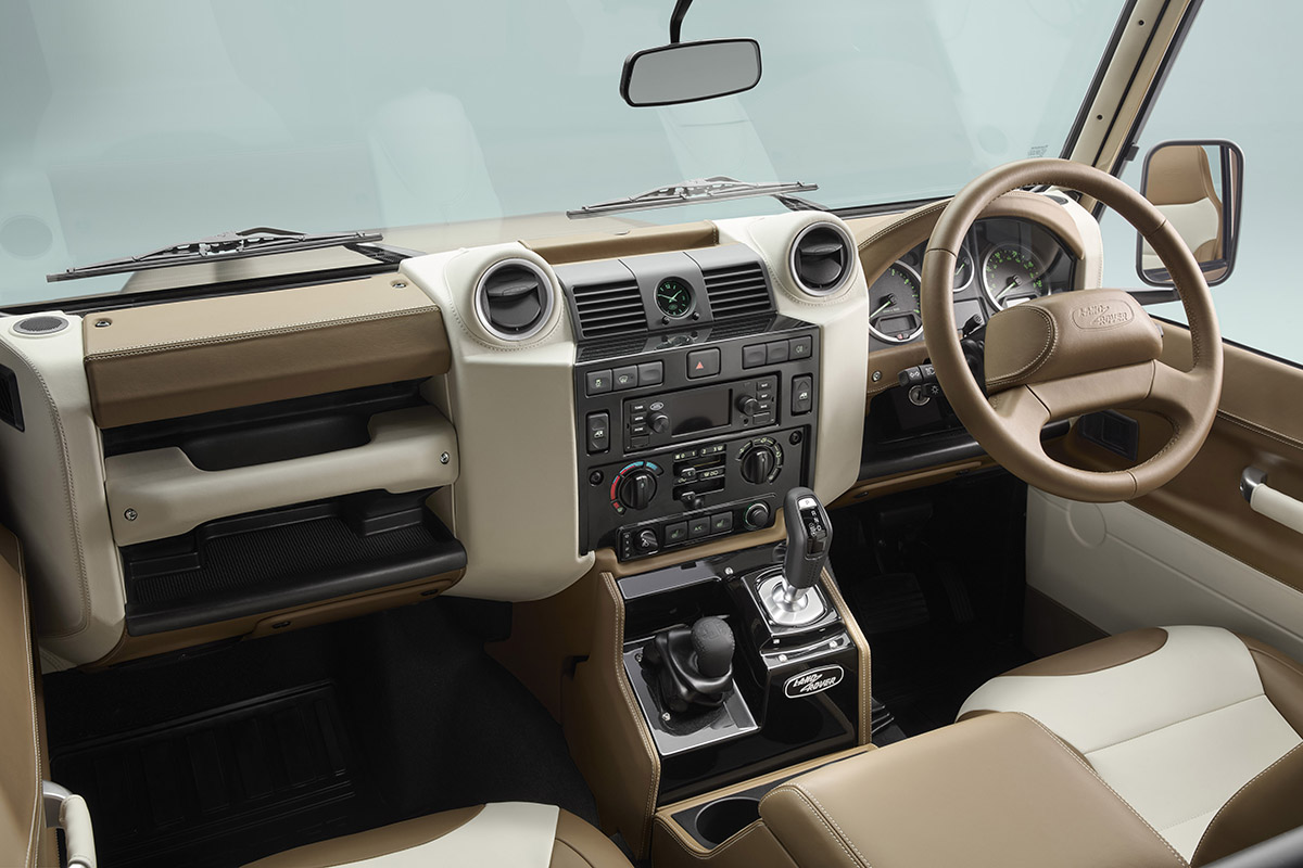 Classic Defender V8 Soft Top