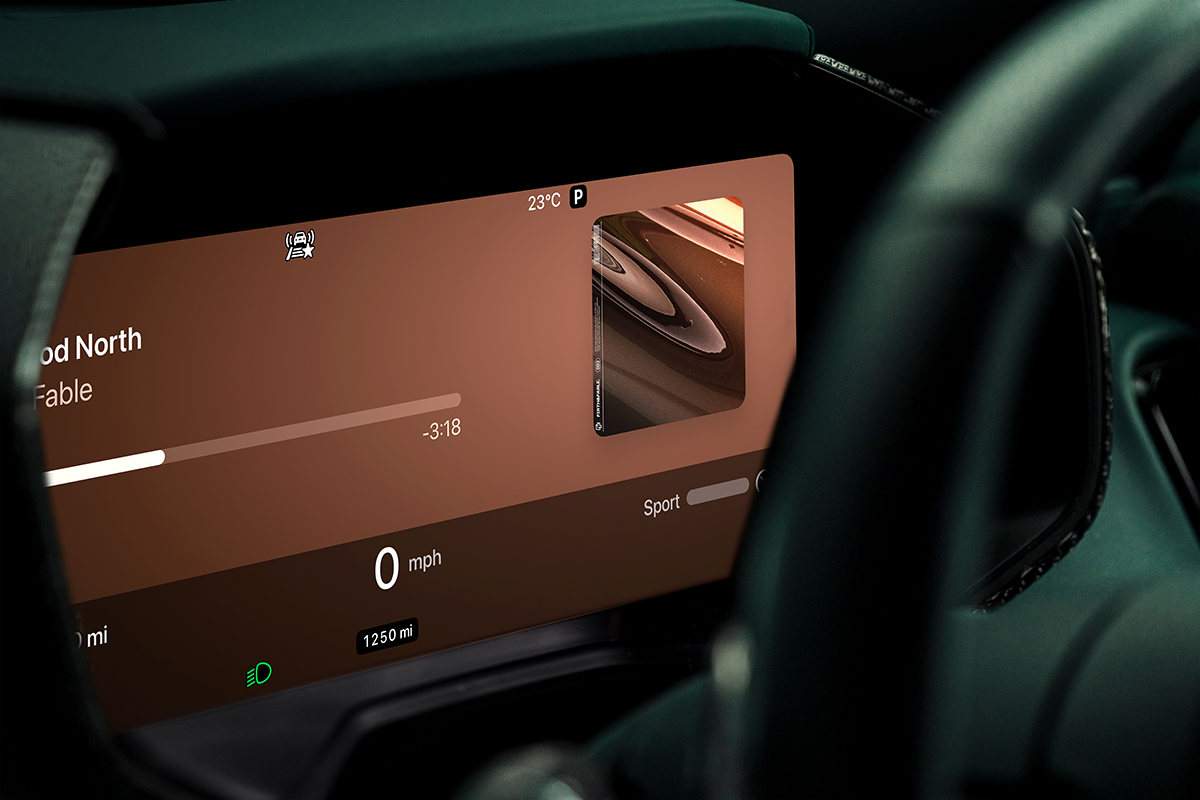 Apple CarPlay Ultra - Aston Martin
