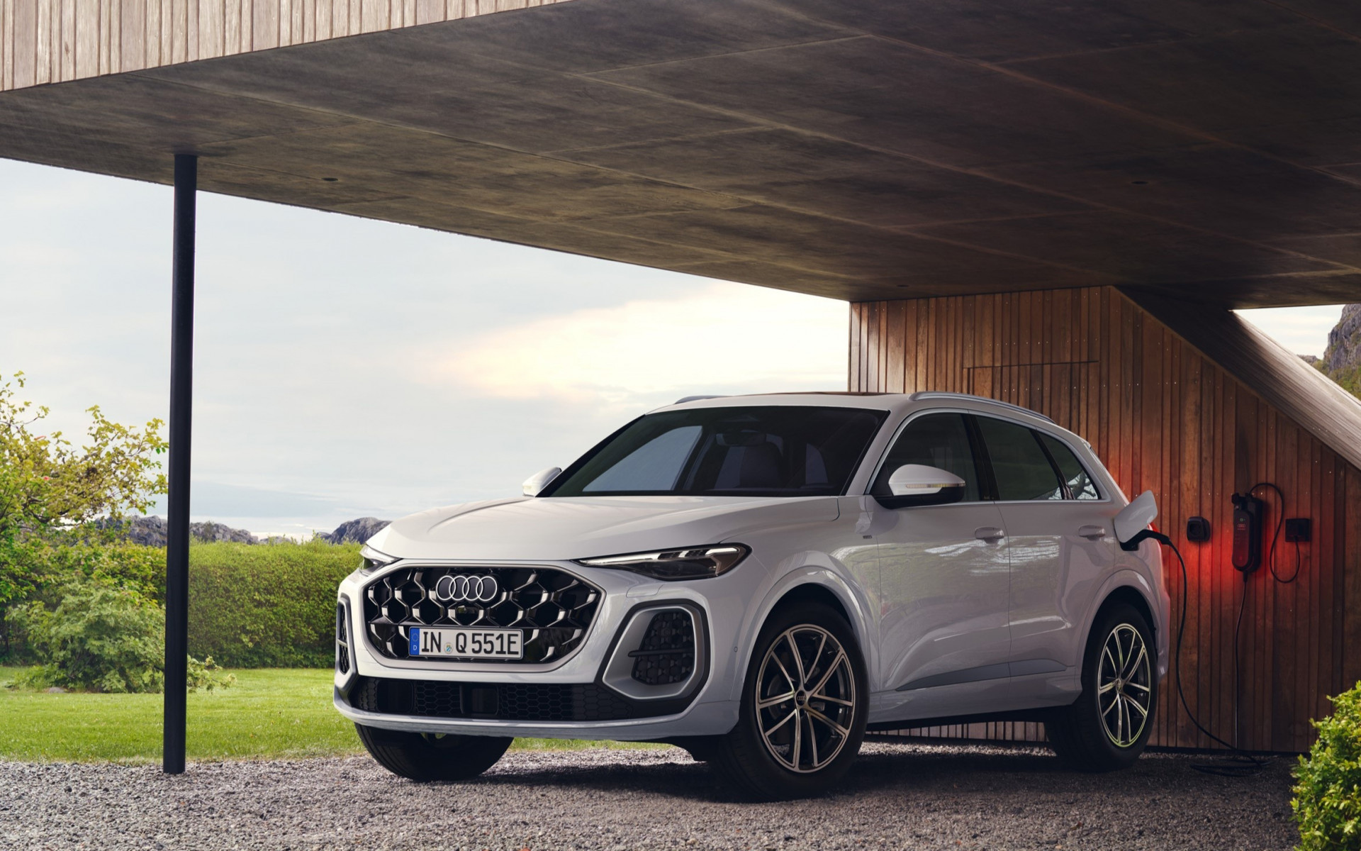 2025 Audi Q5 e-Hybrid
