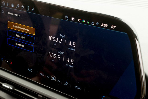 Chevrolet Silverado EV Pick-Up Truck