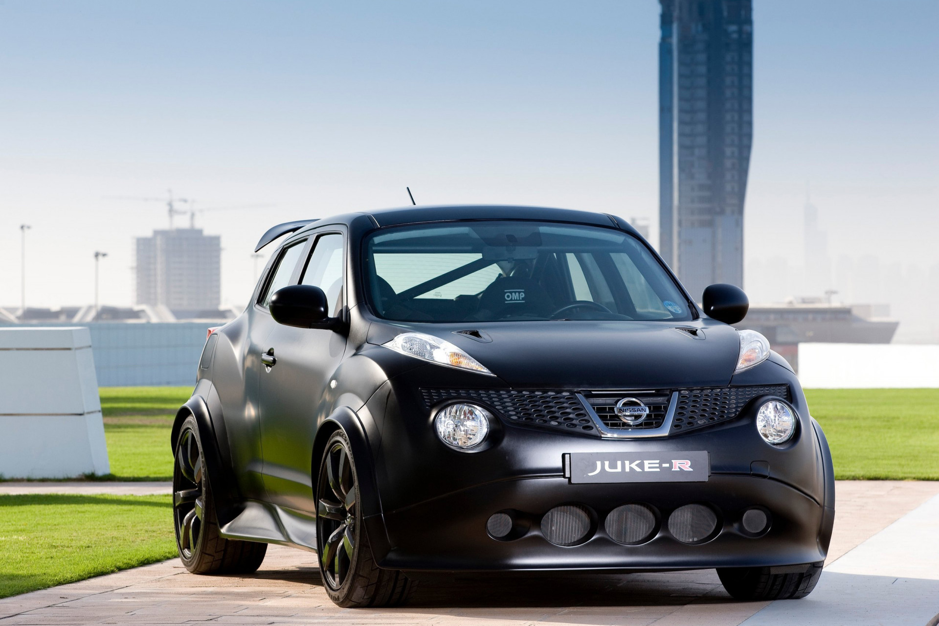 AutoGids' Top 5: Nissan GT-R (R35)