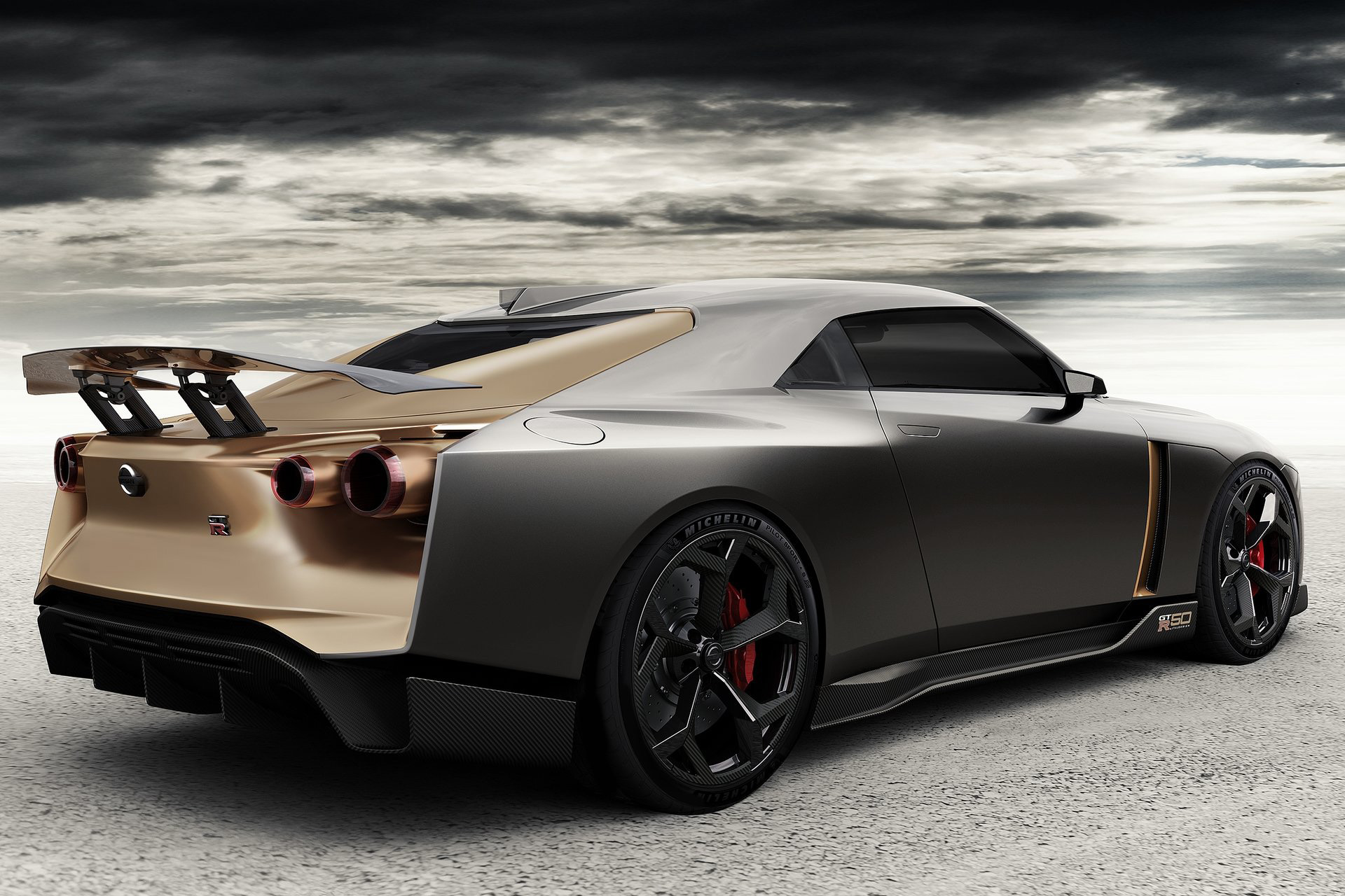 AutoGids' Top 5: Nissan GT-R (R35)