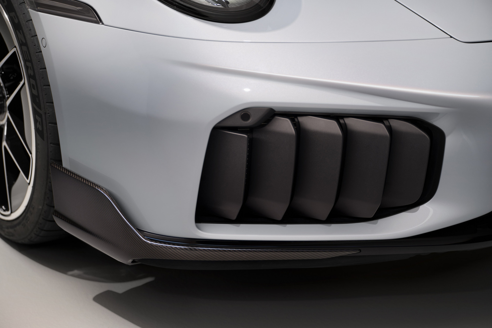 2025 Porsche 911 Turbo S T-Hybrid