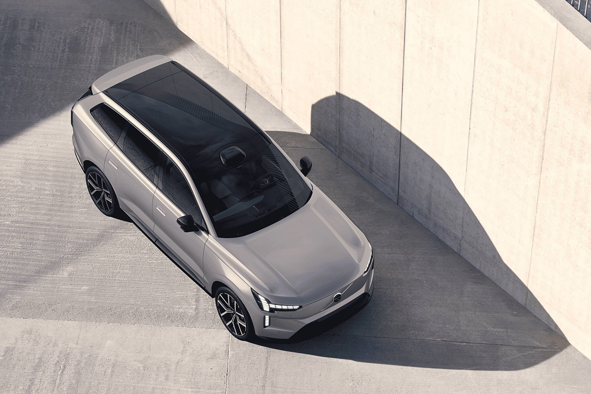 2026 Volvo EX90 800V