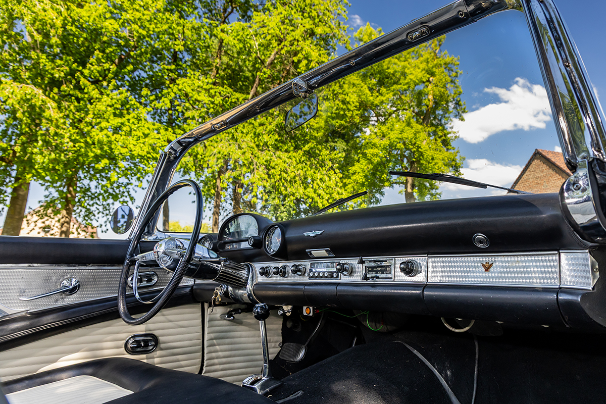 Retrotest Ford Thunderbird (1955) - AutoGids 1155 (september 2025)