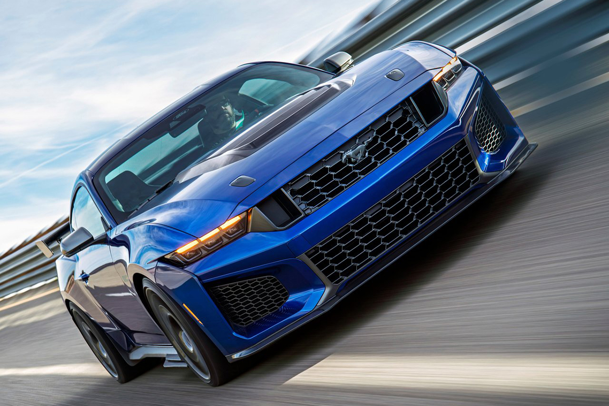 Ford Mustang Dark Horse SC