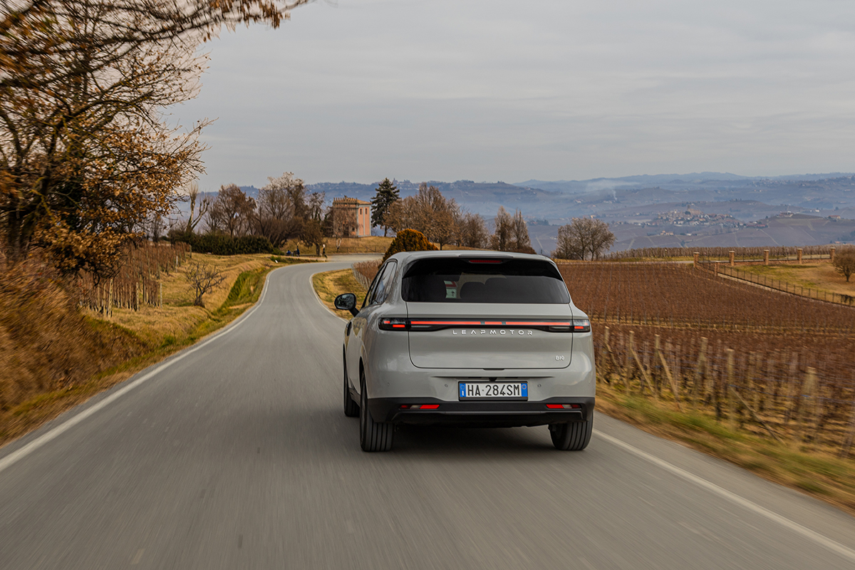 2026 Leapmotor B10 Hybrid EV