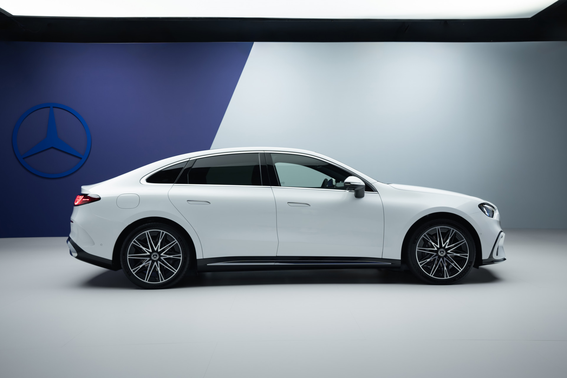 Officieel: Mercedes C-Klasse Electric (2026) - het antwoord op de BMW i3