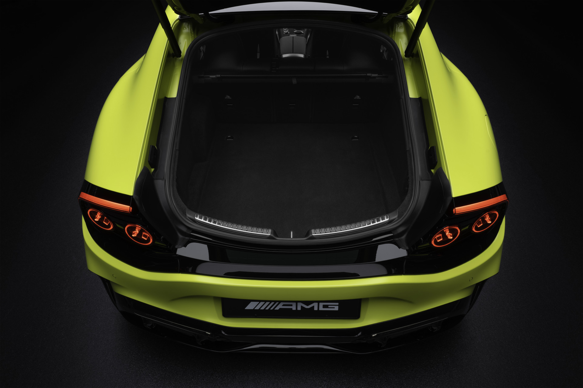 Officieel: Mercedes-AMG GT 4-door Coup&eacute; (2026) - F1-technologie en Hypercar-prestaties