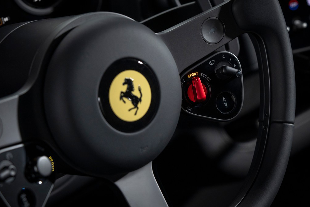 Ferrari Luce (2027) -het  elektromonster uit Maranello
