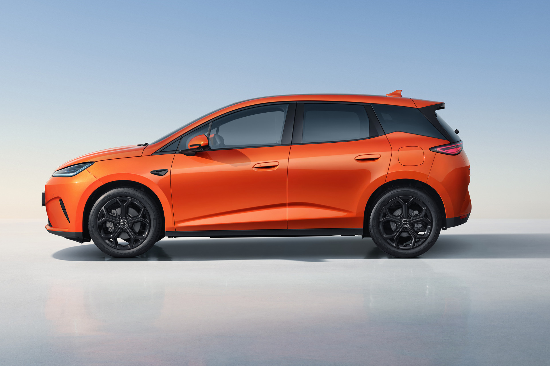 BYD Dolphin G DM-I (2026)