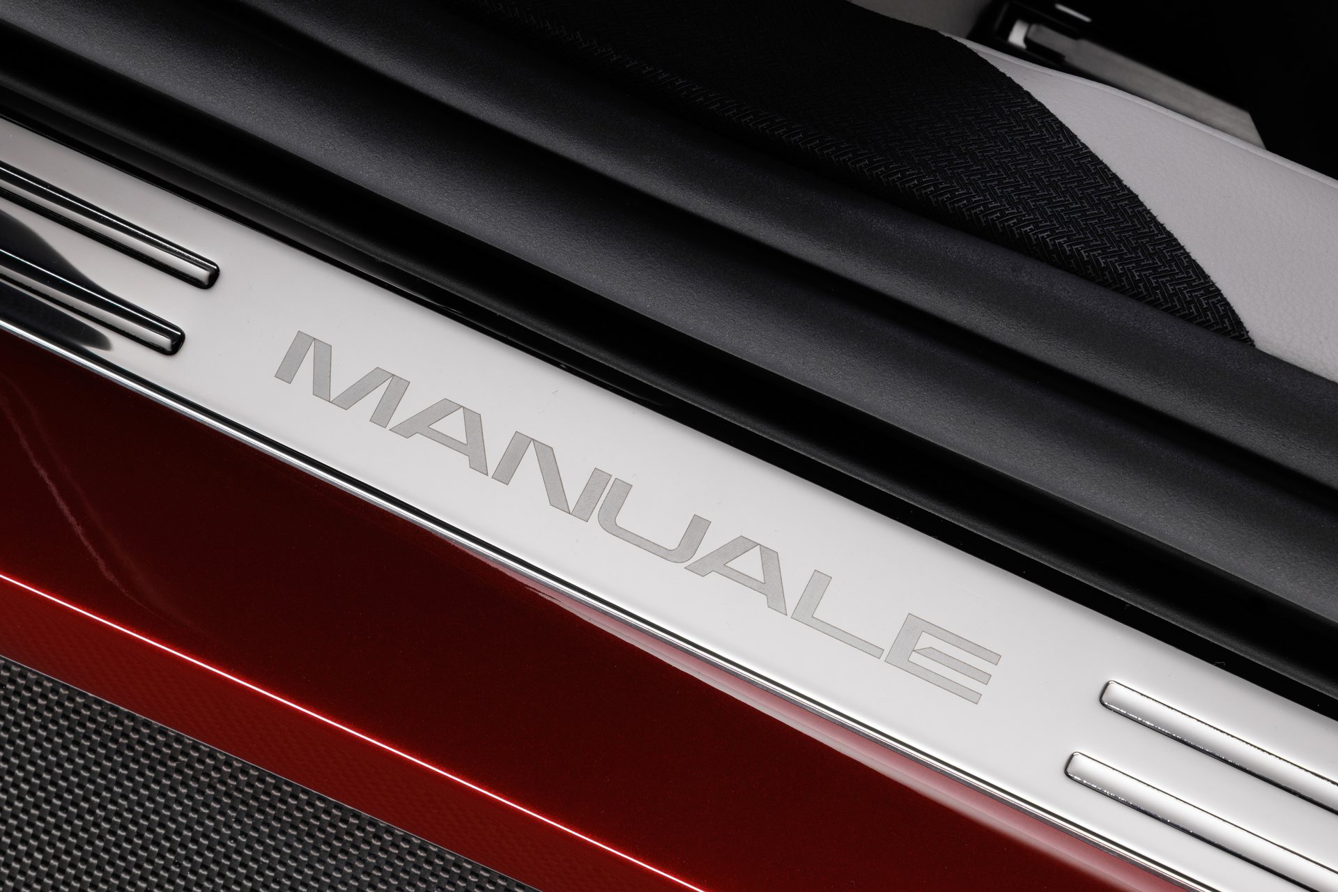Officieel: Ferrari 12Cilindri Manuale (2026) - met handgeschakelde versnellingsbak