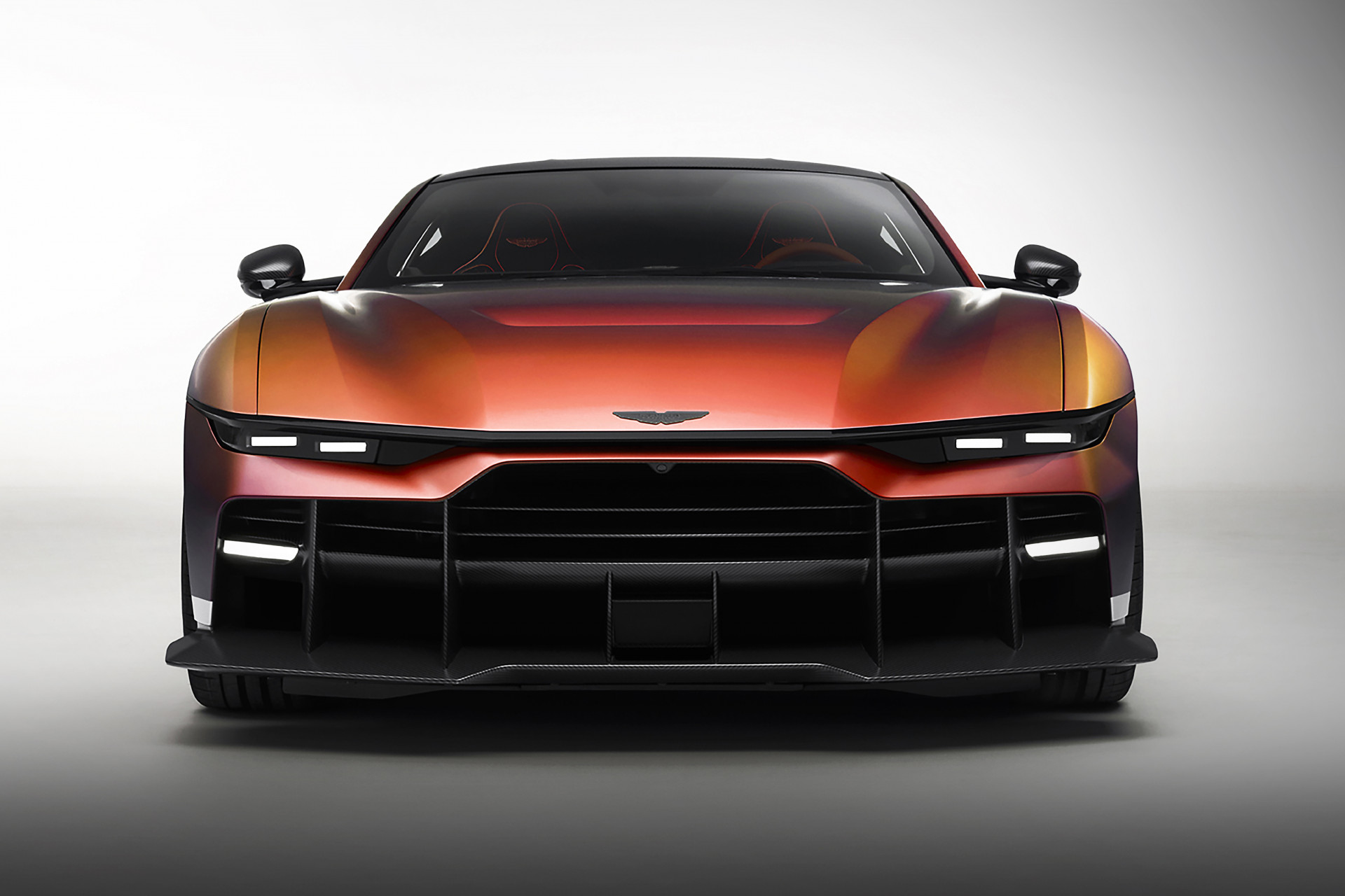Officieel: Aston Martin Valen V12 by Q (2026) -  Monterey Car Week 