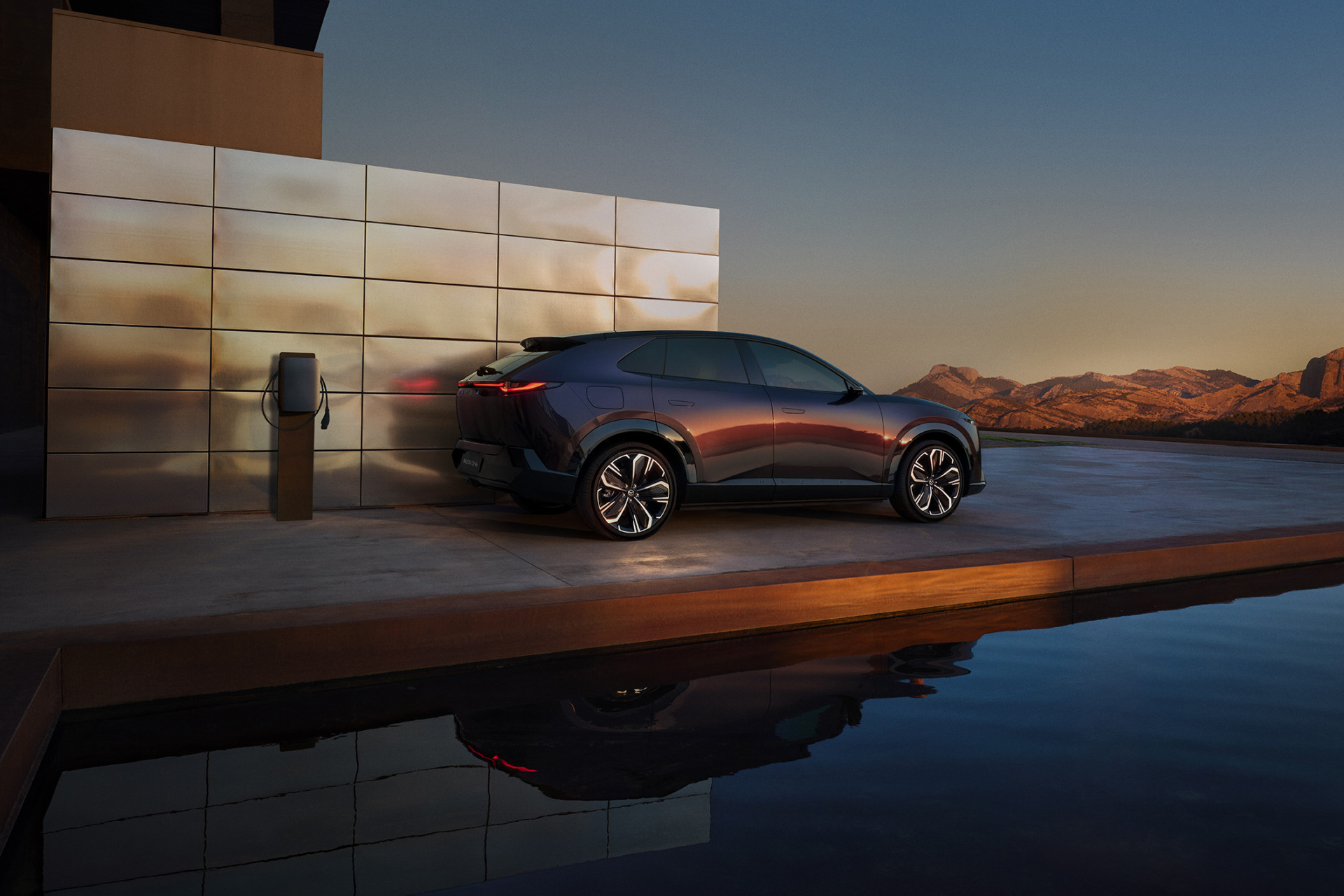 Mazda CX-6e SUV