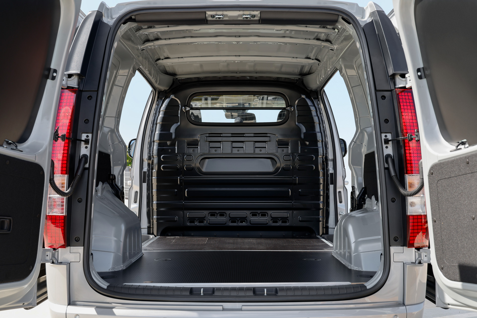 Officieel: Hyundai Staria Electric Cargo (2026) - elektrische bestelwagen