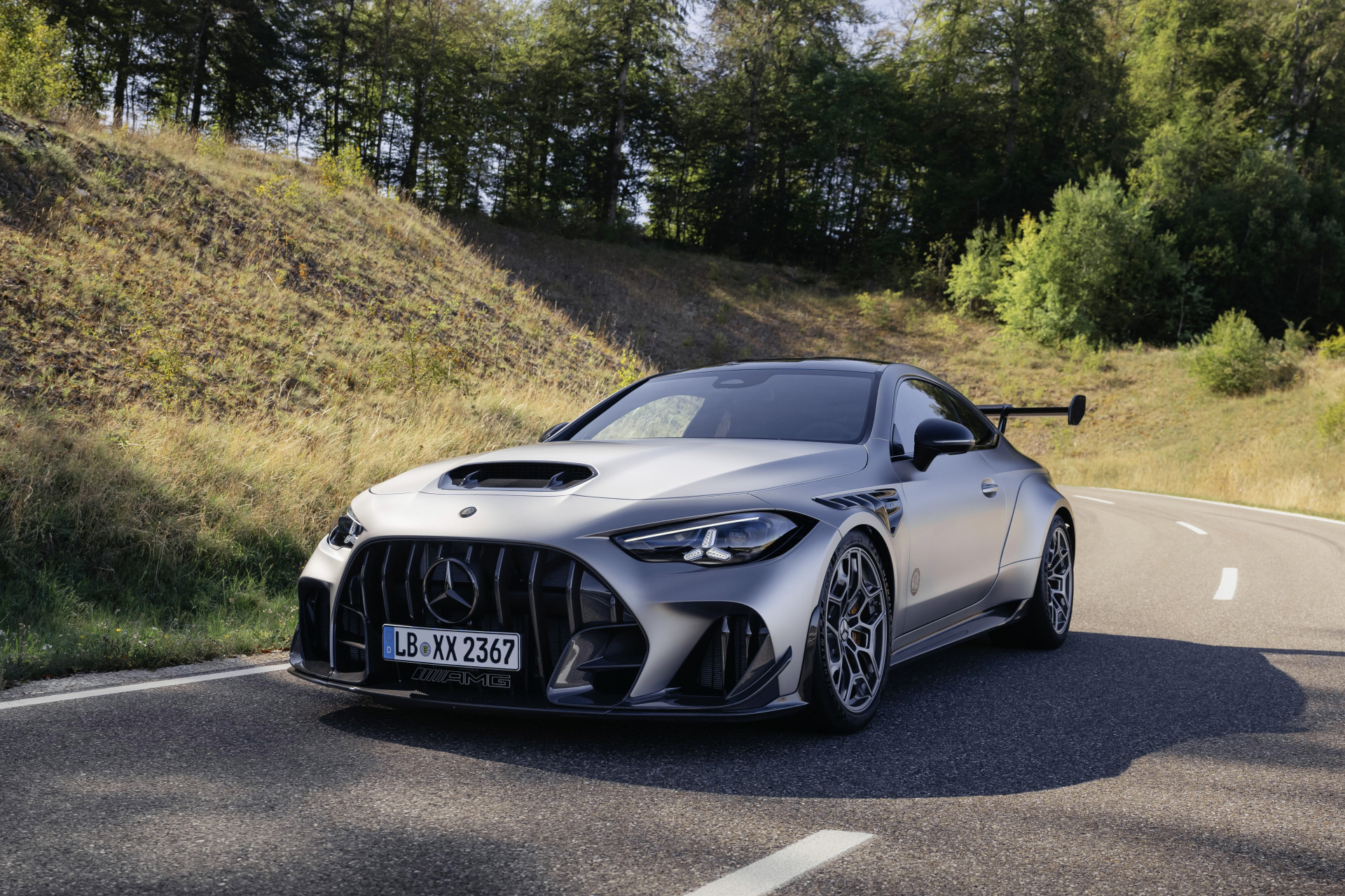 Officieel: Mercedes-AMG CLE 646 Spezialanfertigung V8-BITURBO (2026)