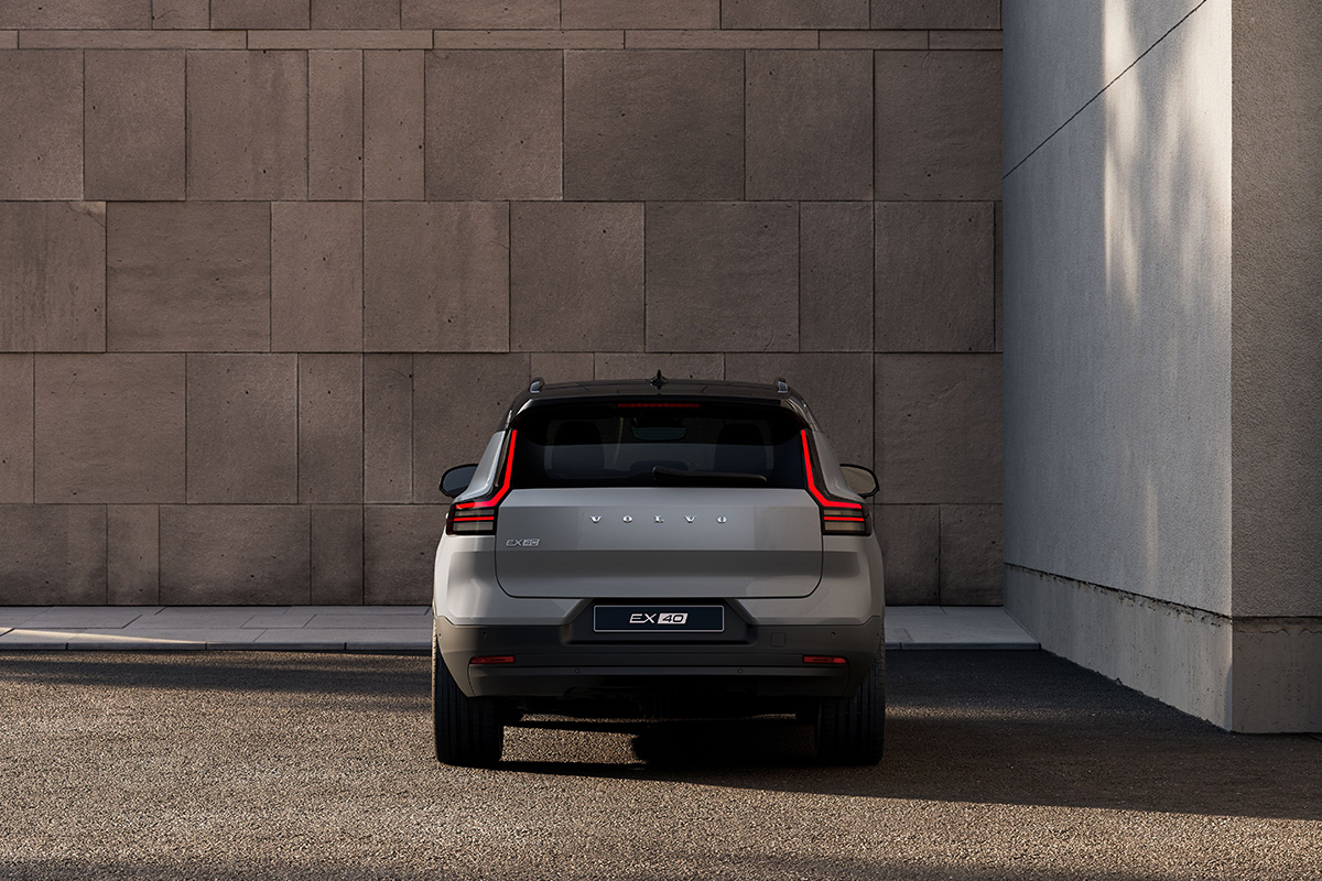 2027 Volvo EX40/EX40/XC40