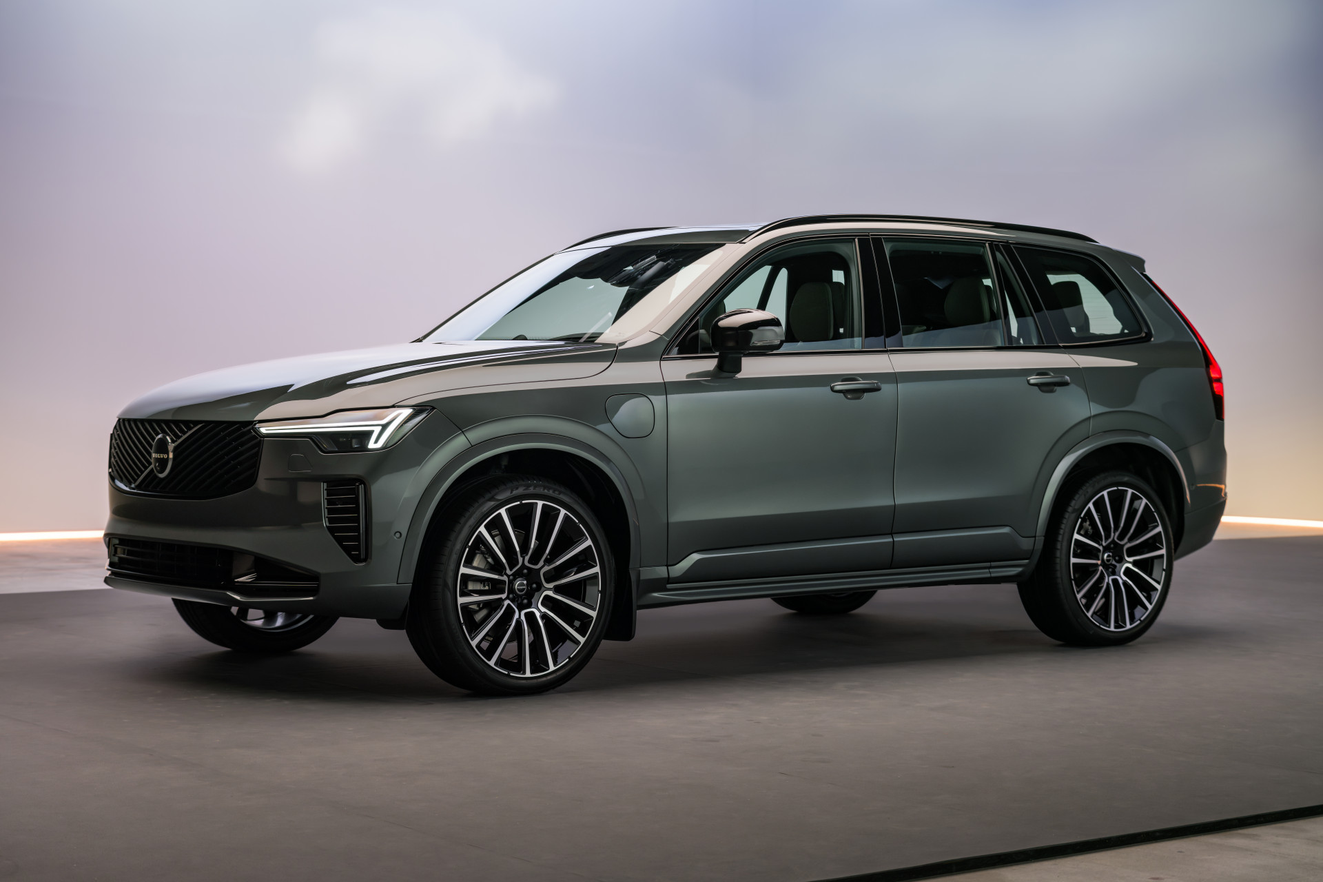 Officieel: Volvo XC60 & Volvo XC90 (MY2027) - meer rijbereik voor de PHEV's