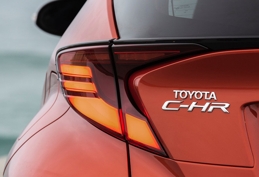 Test / Toyota C-HR 2.0 Hybrid / AutoGids