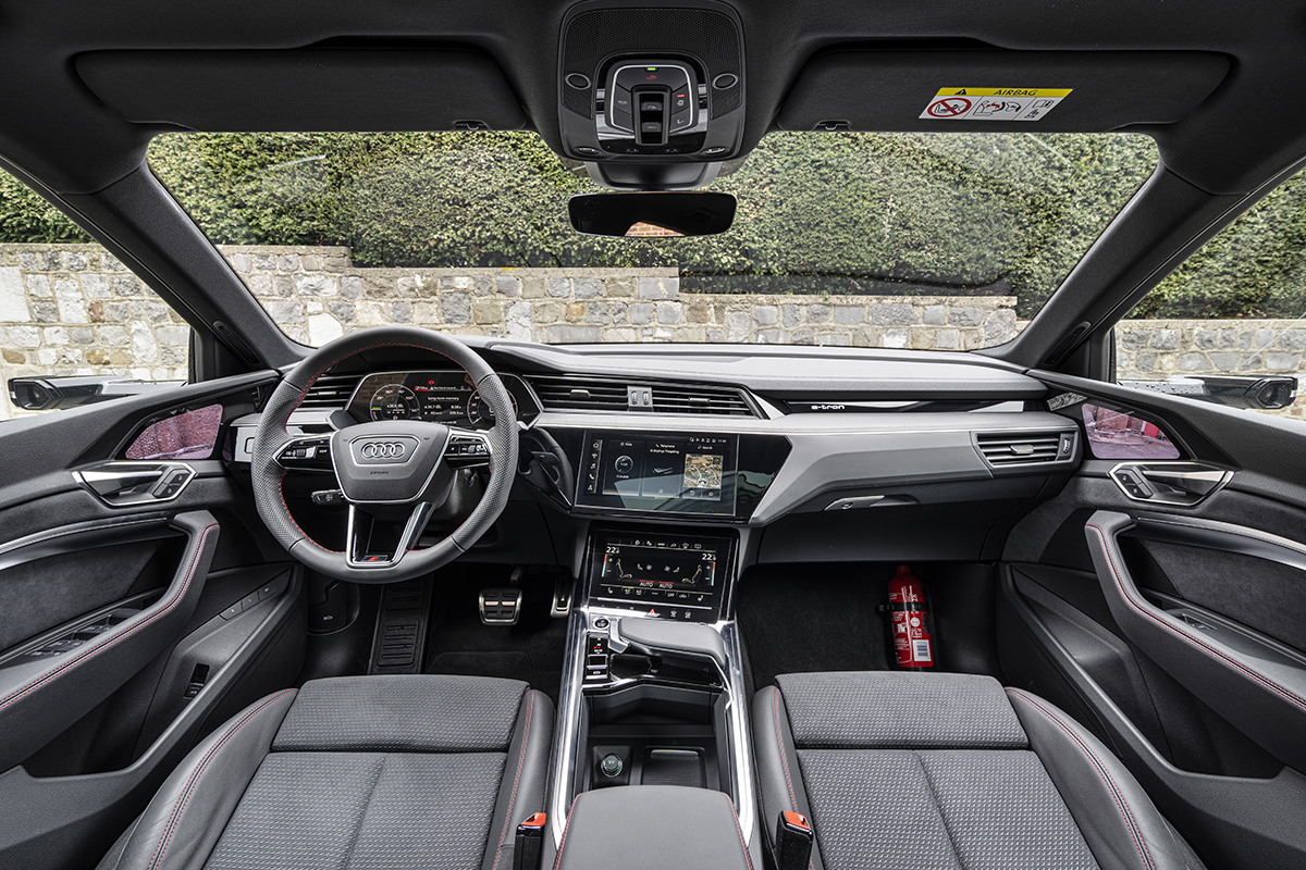 Review Audi Q8 e-Tron