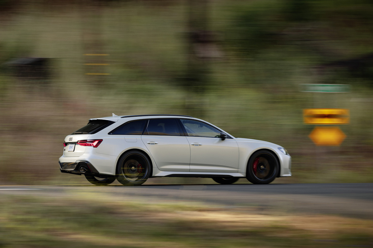 Review Audi RS6 Avant Performance 2023 - Moniteur Automobile/AutoGids