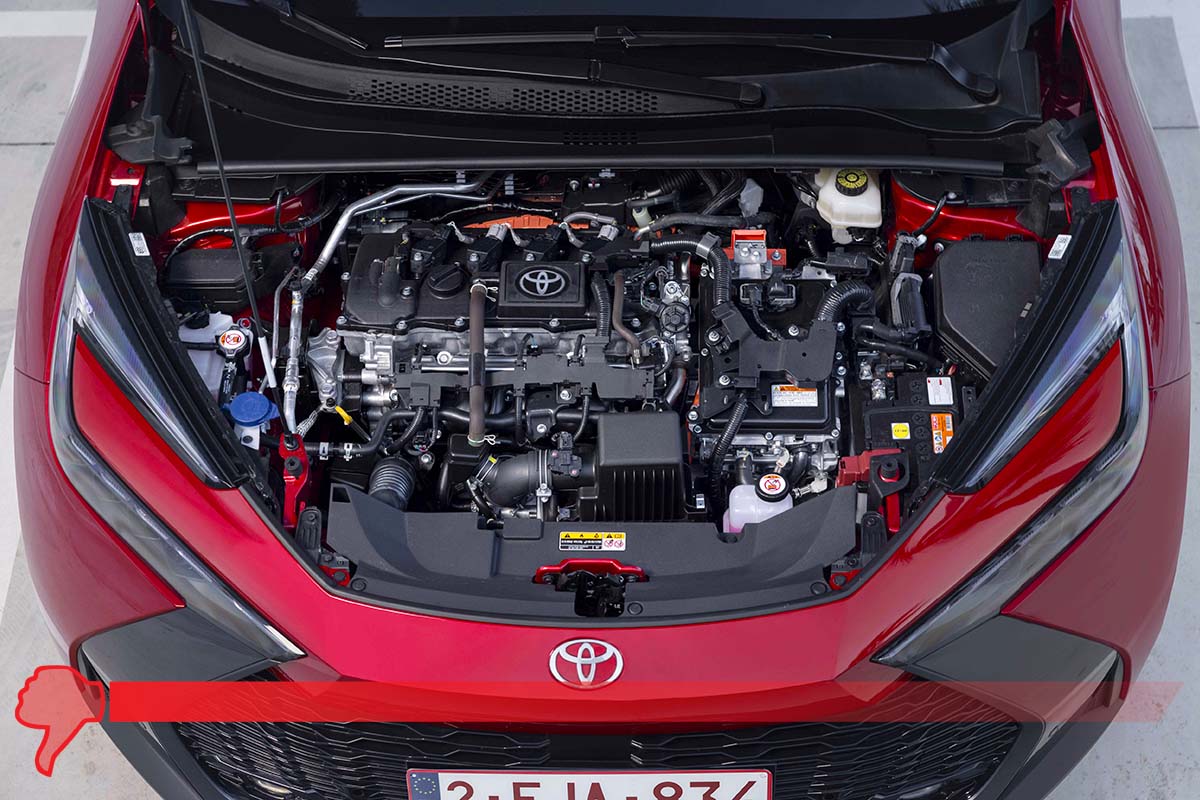 Review Toyota C-HR 2.0 vvt-i Hybrid