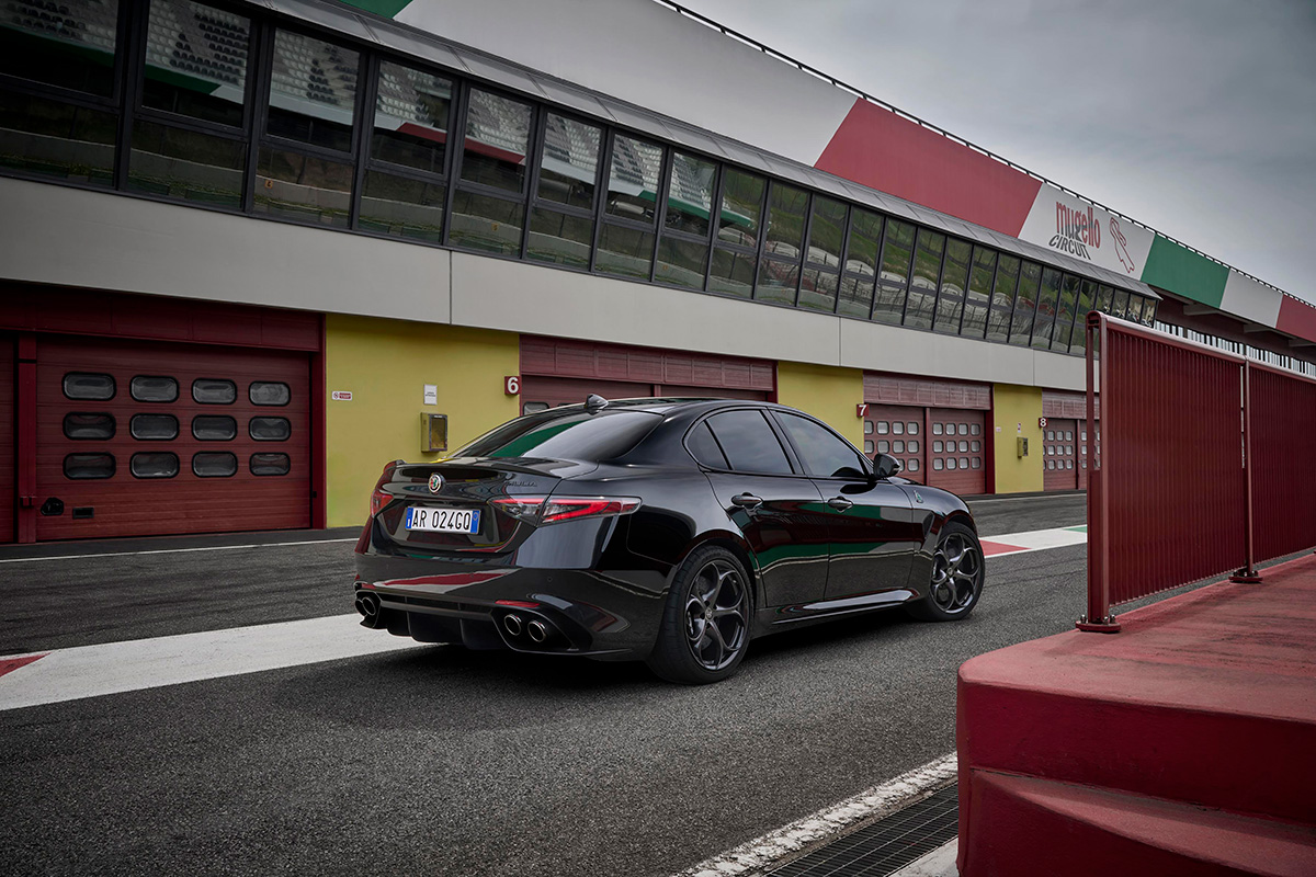 2024 Alfa Romeo Giulia Quadrifoglio Super Sport