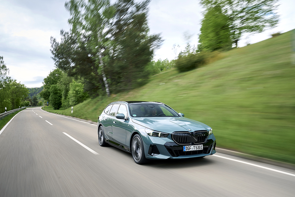 Review BMW i5 Touring