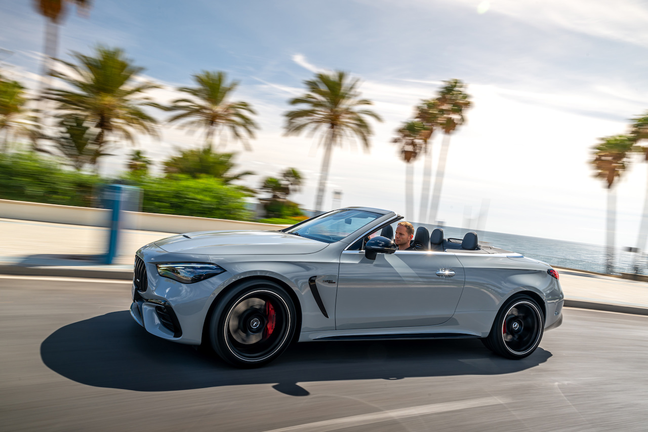 Review Mercedes-AMG CLE 53 Cabriolet (2025)