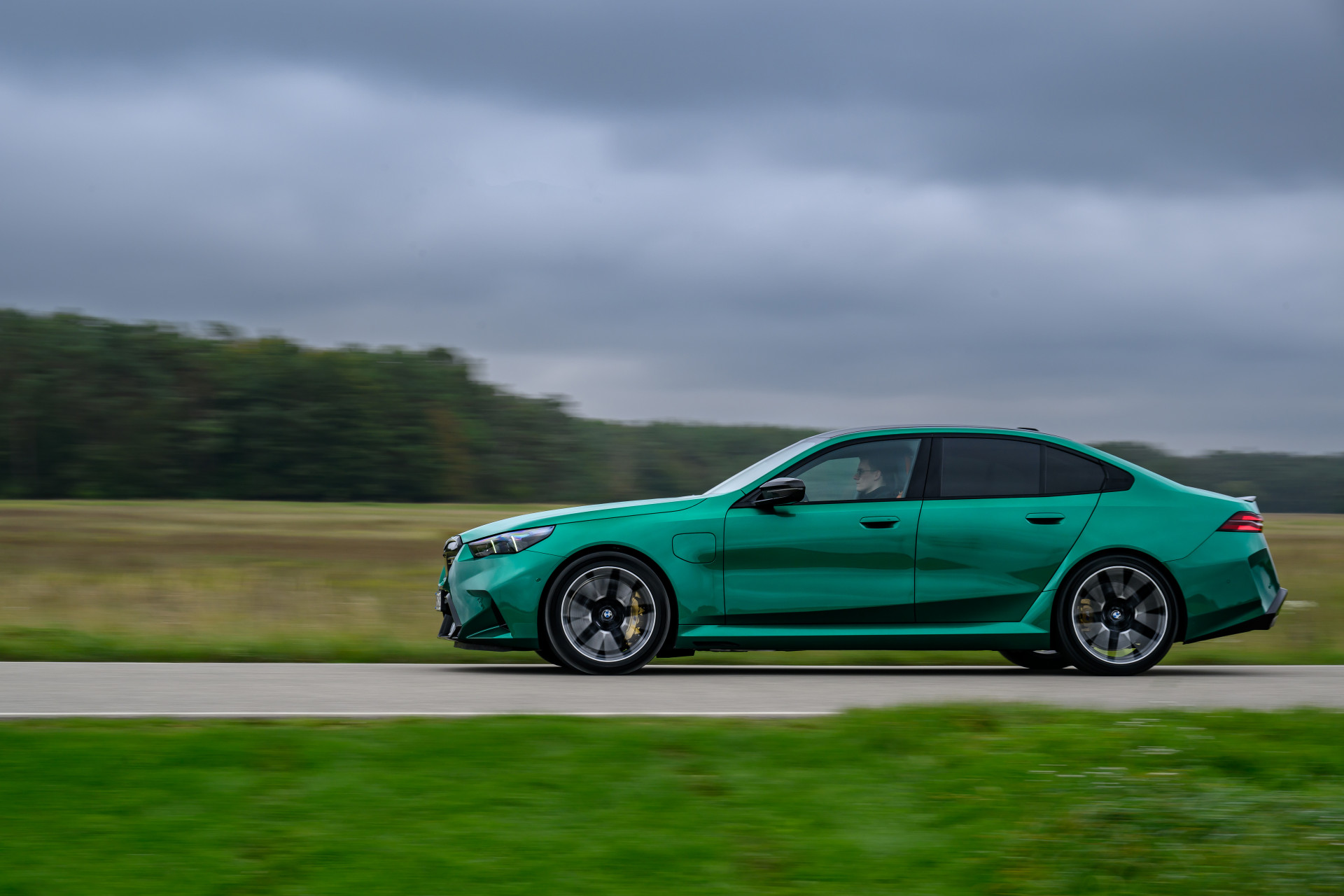 Review BMW M5