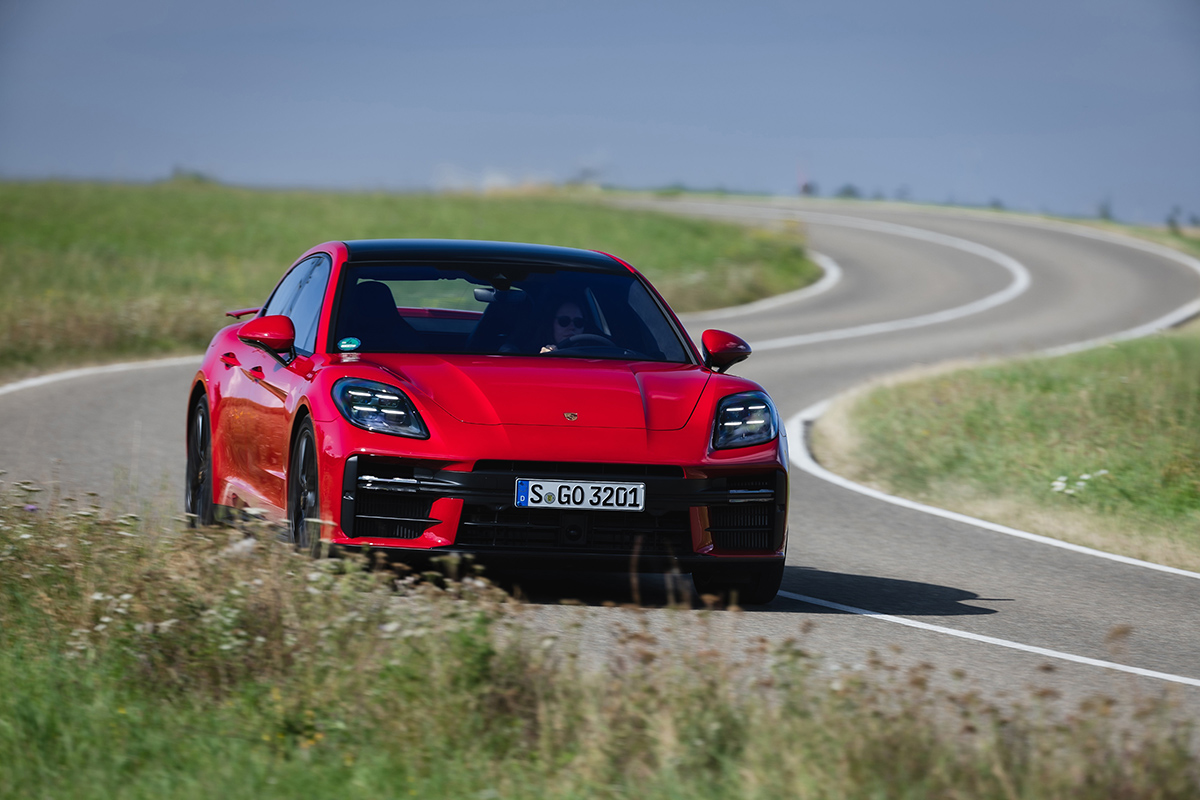 2024 Porsche Panamera GTS