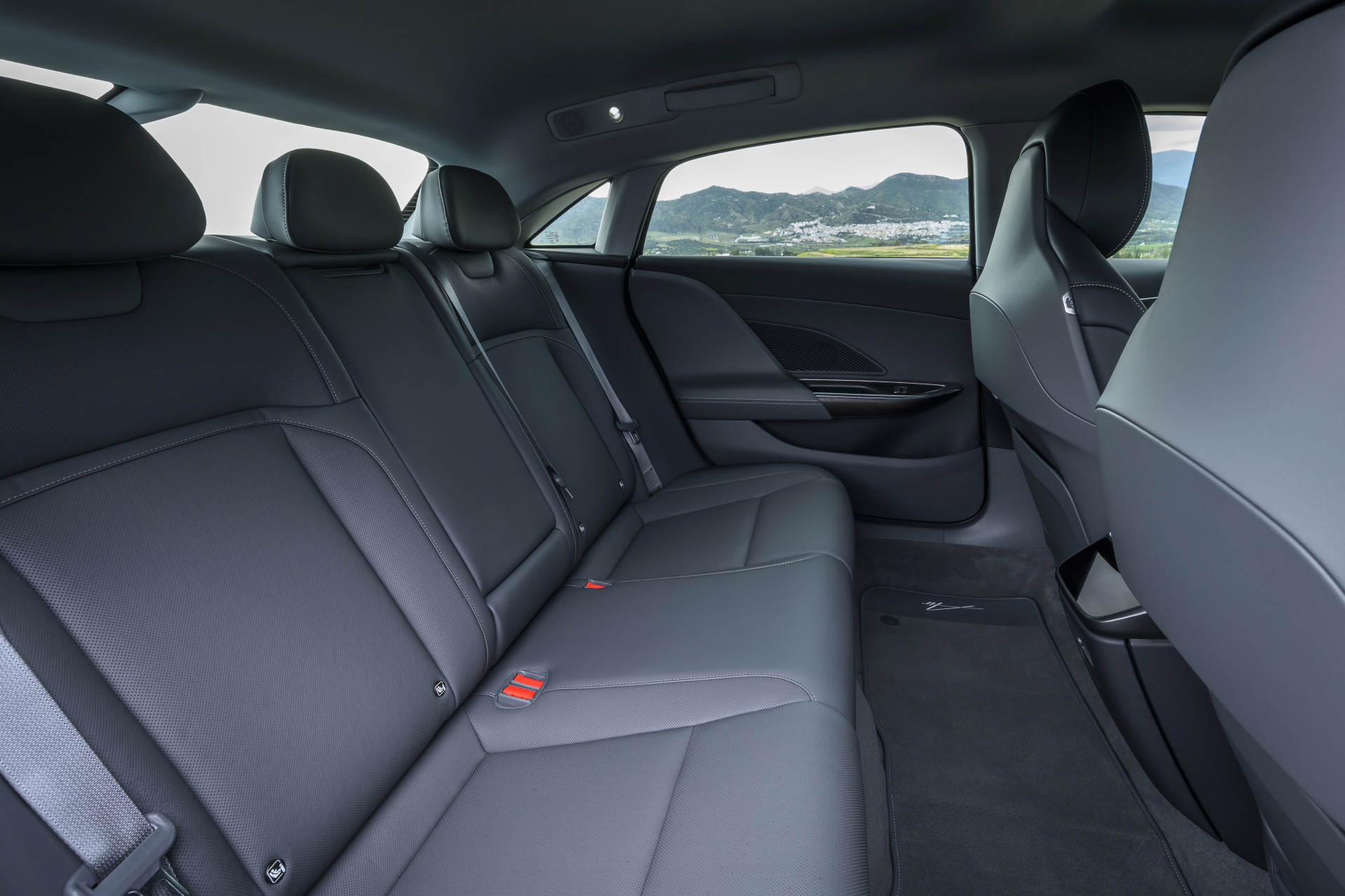 Review Lucid Air Pure (2025