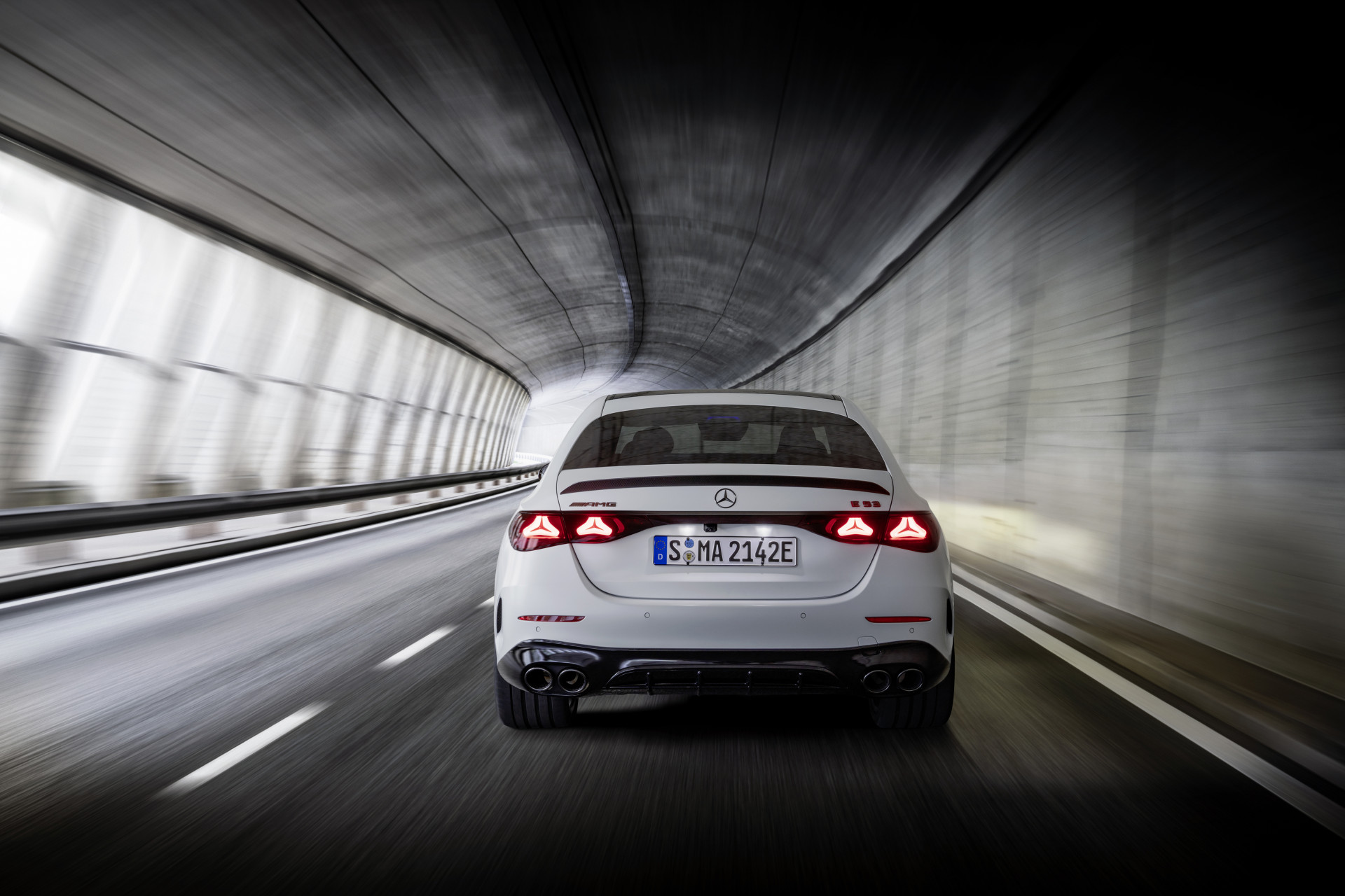 Review Mercedes-AMG E53 Hybrid 4Matic+ (2025)