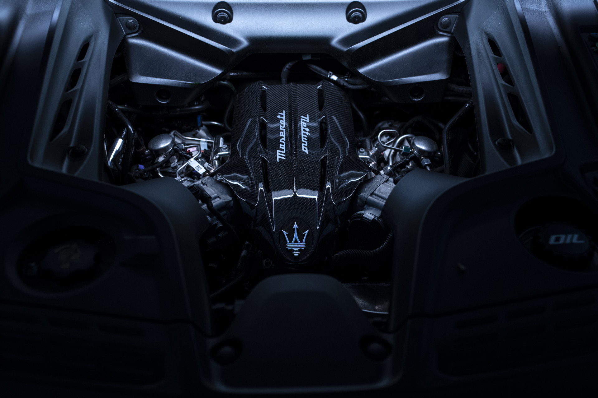 Review Maserati MC20 GT2 Stradale (2025) - test AutoGids