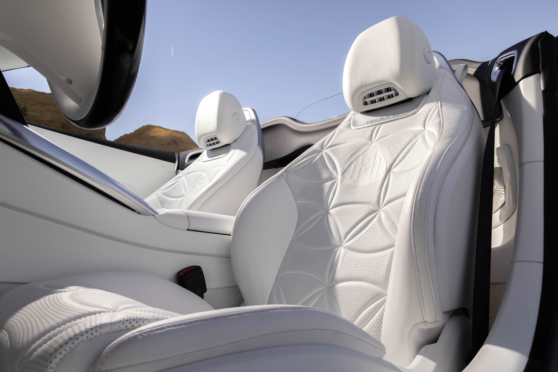 2025 Mercedes-Maybach SL 680