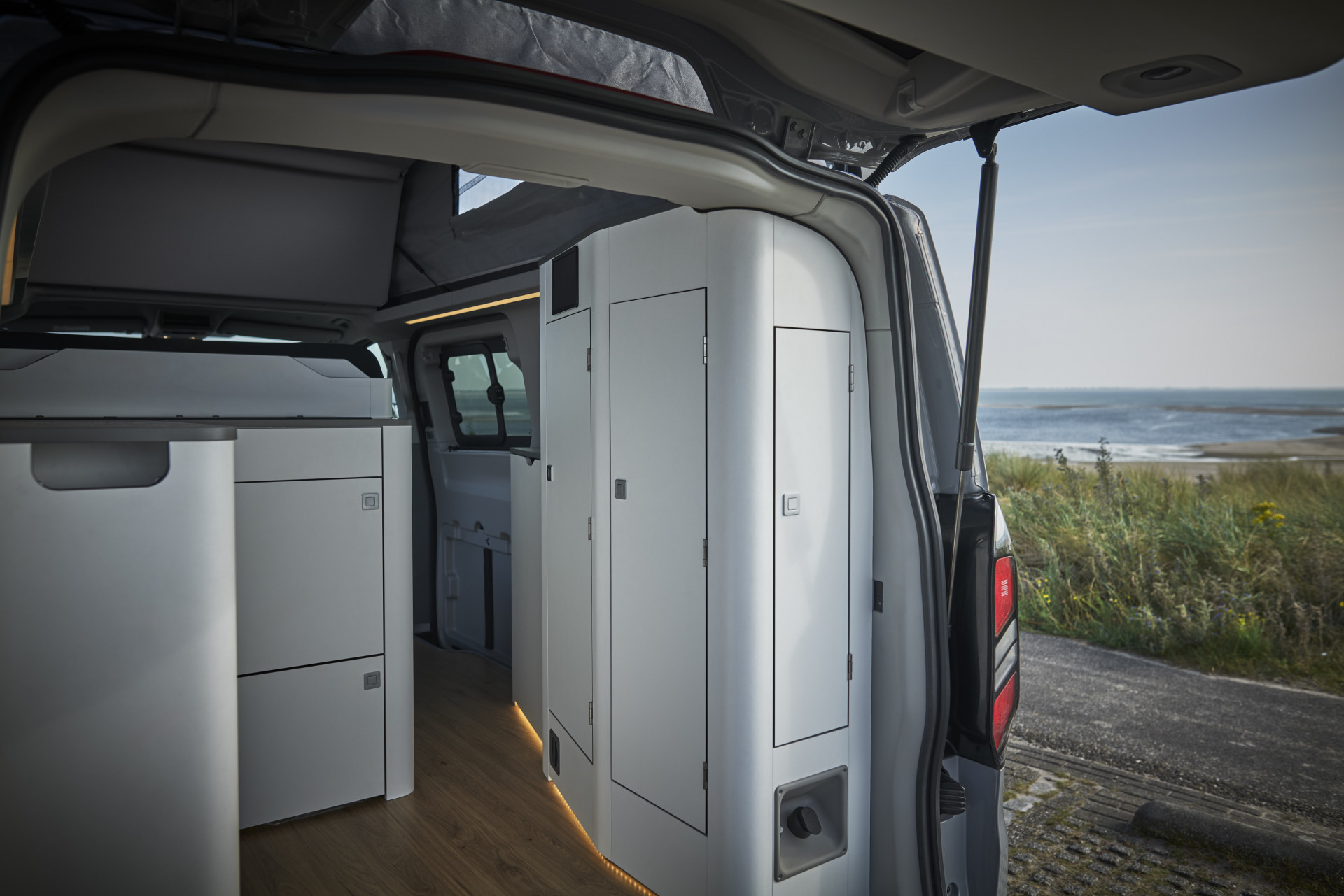 2025 Ford Transit Custom Nugget