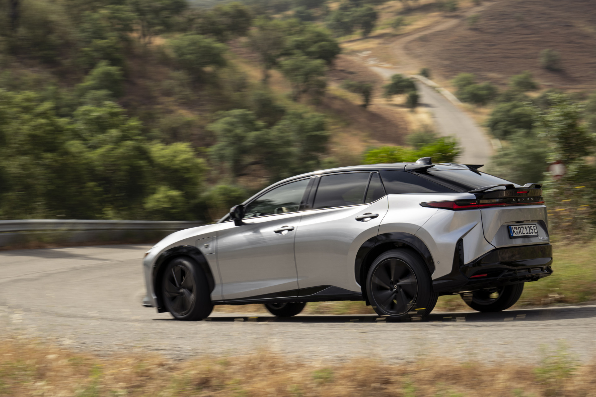 Review Lexus RZ 550e F Sport (2025) - eerste test AutoGids