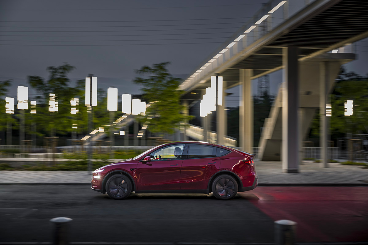 2025 Tesla Model Y Long Range RWD